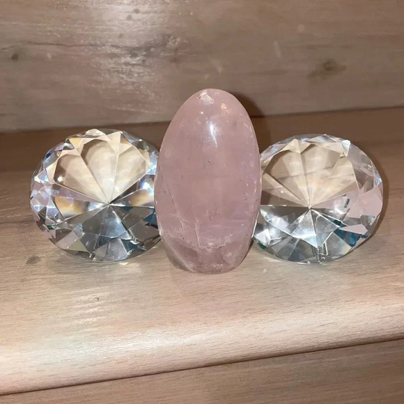 rose quartz Other - ROSE QUARTZ FREE FORM LARGE STONE H x 2.65" W x 2.07" D, 2lbs